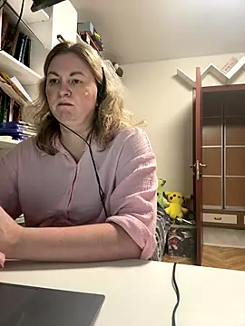 Amelia-Diamond online show from 12/16/25, 12:43