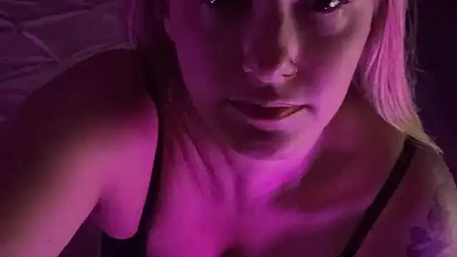 jvixen92 online show from 10/20/25, 05:08