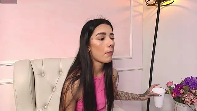 Snapshot of Scarlett_Keller chatting on 12/01/25, 06:13 Scarlett Keller online show from 12/01/25, 06:13