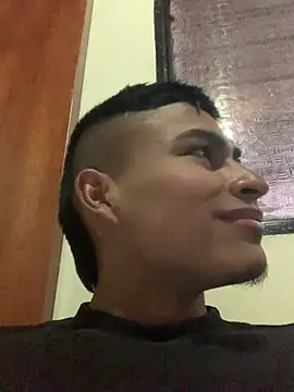 Emiliano Reyes online show from 07/21/26, 04:15