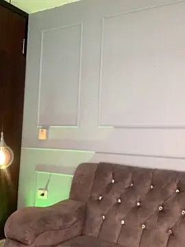 Snapshot of Orianabluee_ chatting on 11/02/25, 07:38 Orianabluee online show from 11/02/25, 07:38