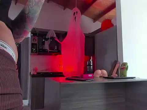 Snapshot of valeriahornier chatting on 10/22/25, 06:07 valeriahornier online show from 10/22/25, 06:07