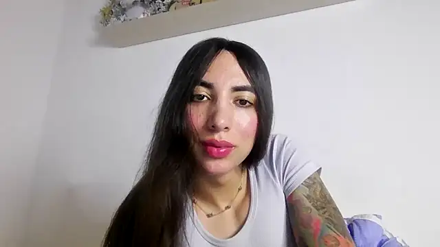 Snapshot of valeriahornier chatting on 05/14/26, 04:08 valeriahornier online show from 05/14/26, 04:08