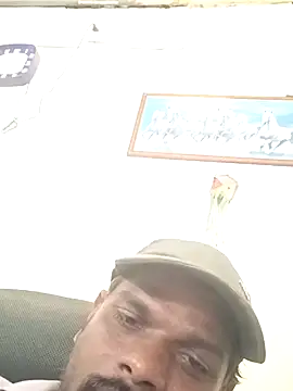 RNlov online show from 10/18/25, 08:04