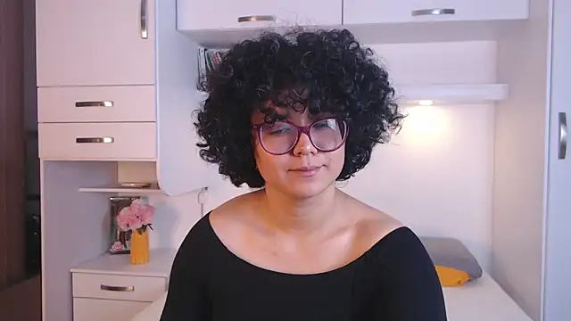 Snapshot of MartiRuis10 chatting on 11/10/25, 10:09 MartiRuis10 online show from 11/10/25, 10:09