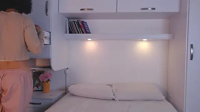 Snapshot of MartiRuis10 chatting on 11/19/25, 11:27 MartiRuis10 online show from 11/19/25, 11:27