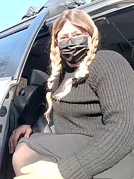 Ashley-Amber Dragon online show from 12/22/25, 07:55