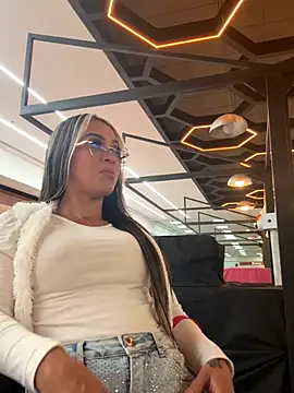 Snapshot of KIMBERLYPULIDO chatting on 10/30/25, 02:24 KIMBERLYPULIDO online show from 10/30/25, 02:24