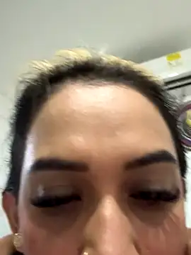 Snapshot of KIMBERLYPULIDO chatting on 11/13/25, 09:25 KIMBERLYPULIDO online show from 11/13/25, 09:25