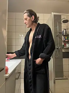 kon77777 online show from 11/22/25, 05:06