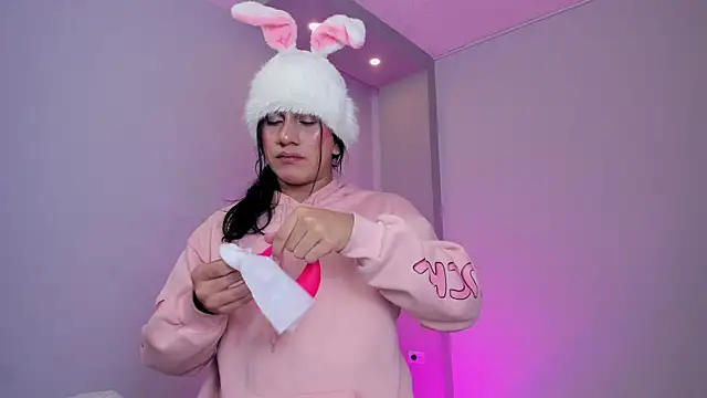 stefy bratz online show from 04/14/26, 04:29