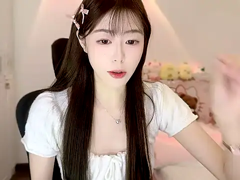 Onecutelittle online show from 10/26/25, 03:18