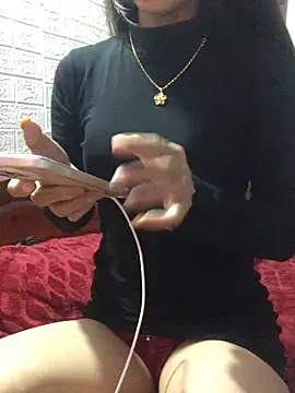 Kylie beem online show from 11/17/25, 01:44