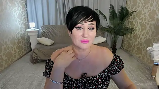 KiraTempt online show from 01/08/26, 11:45