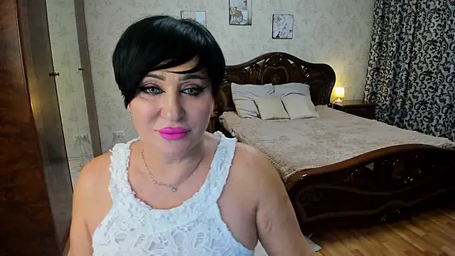 KiraTempt online show from 01/13/26, 11:59