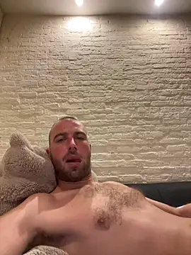 Rotteei1 online show from 11/02/25, 07:33