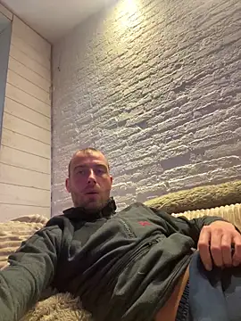 Rotteei1 online show from 12/19/25, 11:06