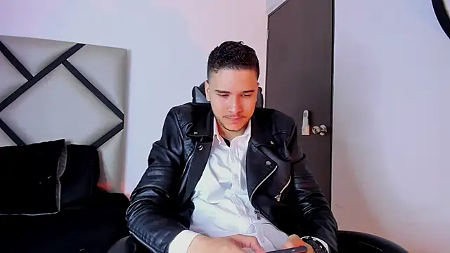 mike 257 online show from 10/27/25, 11:47