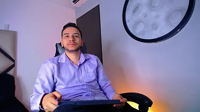 mike 257 online show from 12/17/25, 11:49