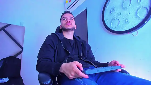 mike 257 online show from 02/05/26, 11:37