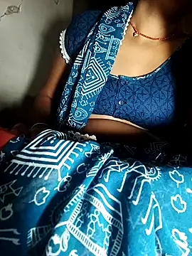 Hot cauple indian online show from 02/02/26, 08:57