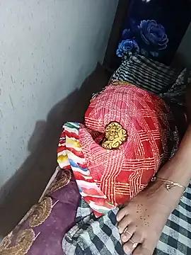 Hot cauple indian online show from 08/01/26, 05:45