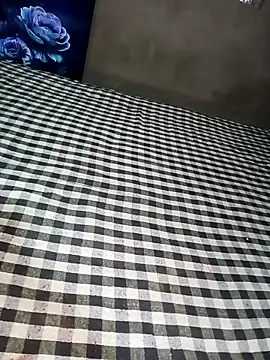 Hot cauple indian online show from 08/03/26, 10:10