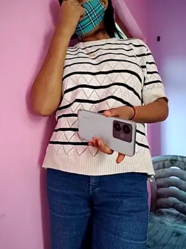 Snapshot of Muskan-12th chatting on 10/21/25, 04:46 Muskan-12th online show from 10/21/25, 04:46