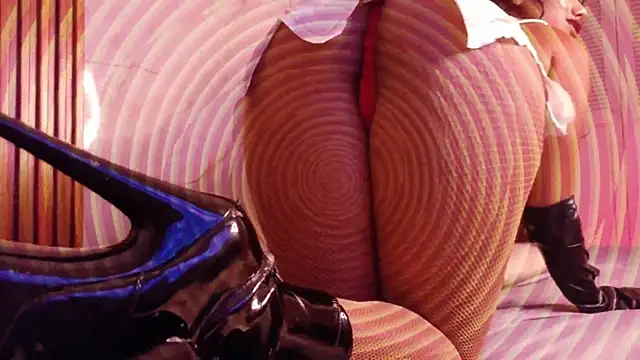 Snapshot of SelenaAbatti_ chatting on 10/26/25, 09:26 SelenaAbatti online show from 10/26/25, 09:26