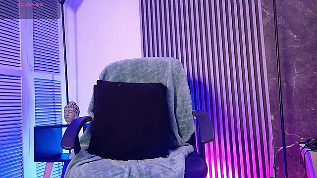 Snapshot of SelenaAbatti_ chatting on 11/20/25, 06:35 SelenaAbatti online show from 11/20/25, 06:35