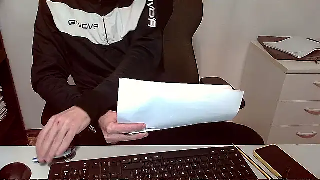 topg84 online show from 12/05/25, 06:37