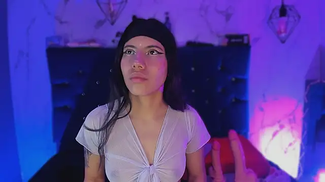 Dakotaa Johnson online show from 11/11/25, 08:20