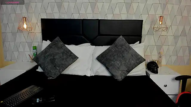 SantiOlsen online show from 11/21/25, 12:04