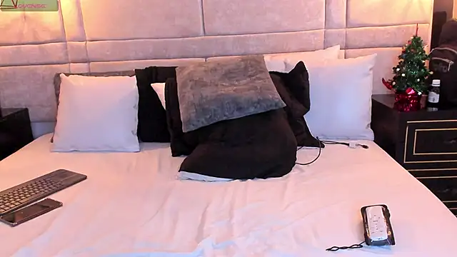 SantiOlsen online show from 12/05/25, 06:44