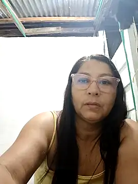 Snapshot of Brilly69 chatting on 10/22/25, 02:01 Brilly69 online show from 10/22/25, 02:01
