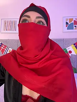 Snapshot of fatiima_ chatting on 06/20/26, 12:14 fatiima online show from 06/20/26, 12:14