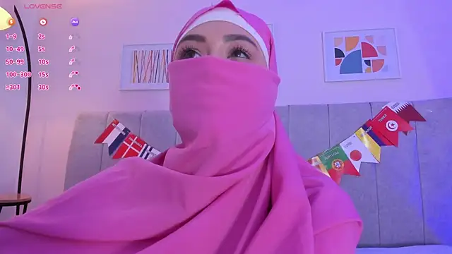 Snapshot of fatiima_ chatting on 07/03/26, 07:09 fatiima online show from 07/03/26, 07:09