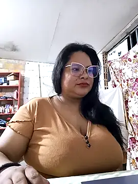 celeste122595 online show from 11/12/25, 03:18