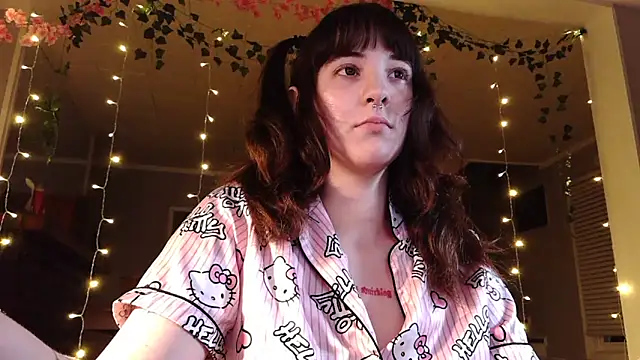 Snapshot of Trickylucy555 chatting on 05/14/26, 06:31 Trickylucy555 online show from 05/14/26, 06:31
