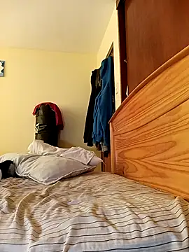 ItaloFitBoy25 online show from 11/11/25, 02:28