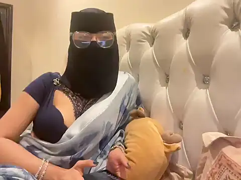 Snapshot of manesa1 chatting on 11/16/25, 09:26 manesa1 online show from 11/16/25, 09:26