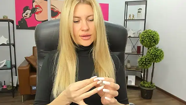 AryaAltkerer online show from 11/27/25, 01:46