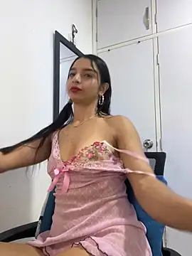 Snapshot of violeta365 chatting on 11/04/25, 12:59 violeta365 online show from 11/04/25, 12:59