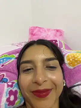 Snapshot of violeta365 chatting on 11/14/25, 04:00 violeta365 online show from 11/14/25, 04:00