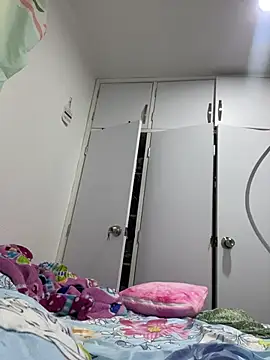 Snapshot of violeta365 chatting on 11/27/25, 03:03 violeta365 online show from 11/27/25, 03:03