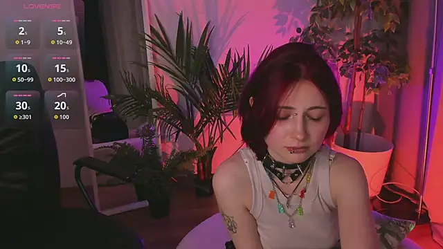 Snapshot of _L_o_r_r_y_ chatting on 10/22/25, 03:01 L o r r y online show from 10/22/25, 03:01