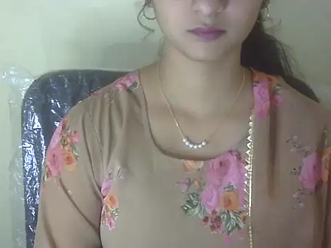 Snapshot of shimz_ chatting on 11/14/25, 05:50 shimz online show from 11/14/25, 05:50