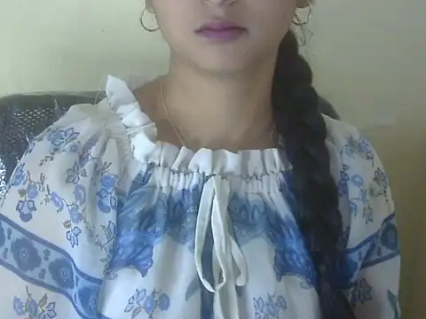 Snapshot of shimz_ chatting on 11/16/25, 06:19 shimz online show from 11/16/25, 06:19