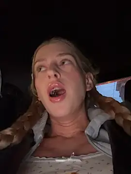 kira mia online show from 03/05/26, 03:52