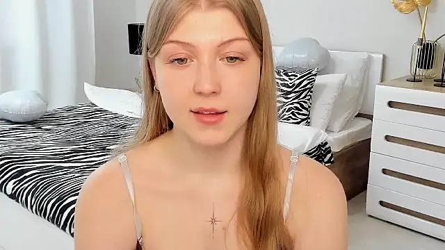 Stella Light online show from 02/12/26, 12:22